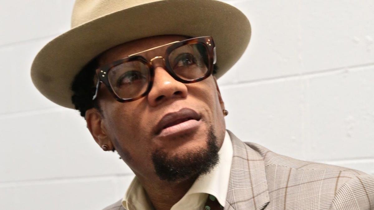 How Much is D.L. Hughley Worth? 