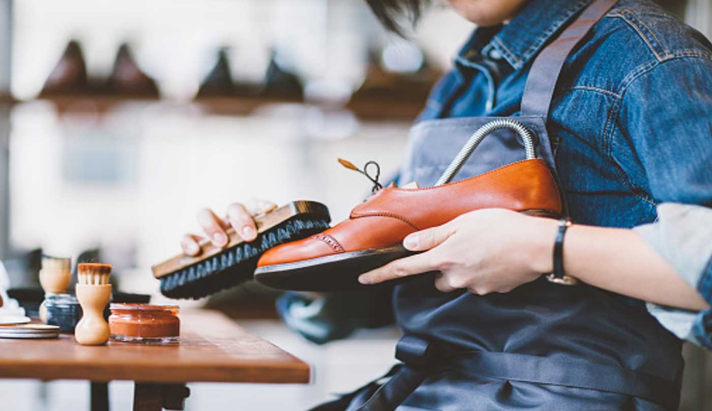 Hand polishing 