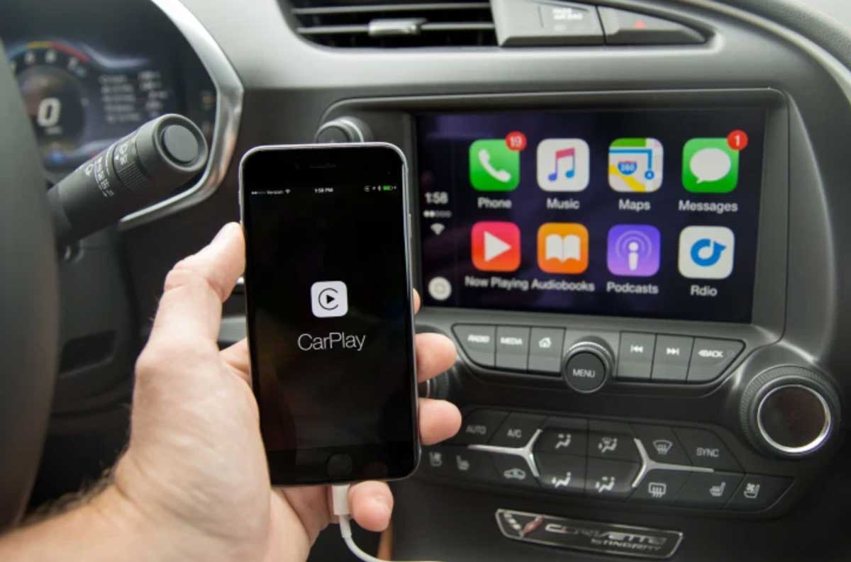 Releases Apple CarPlay